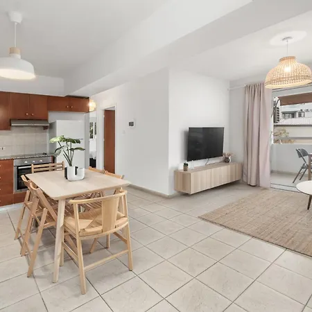 Downtown Stadium 3 Bedroom * Lárnaca