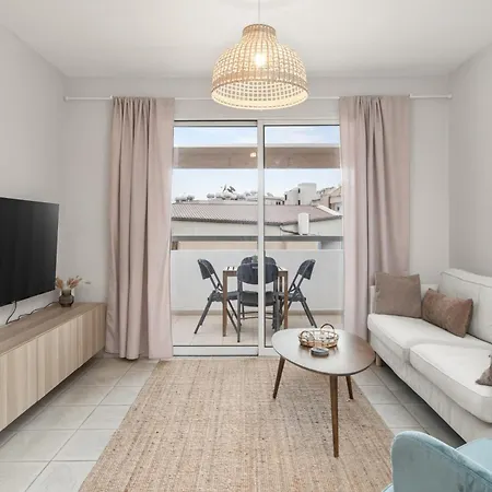 Apartament Downtown Stadium 3 Bedroom Larnaca