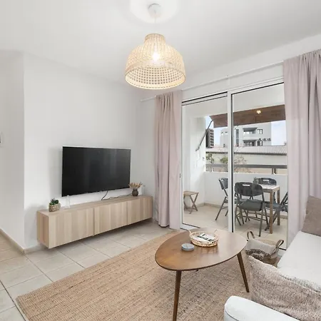 Downtown Stadium 3 Bedroom *