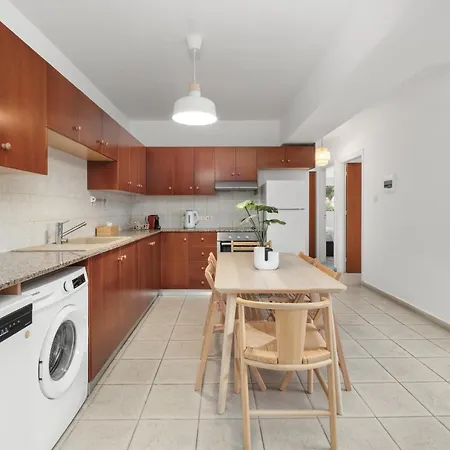Downtown Stadium 3 Bedroom Apartament Larnaca