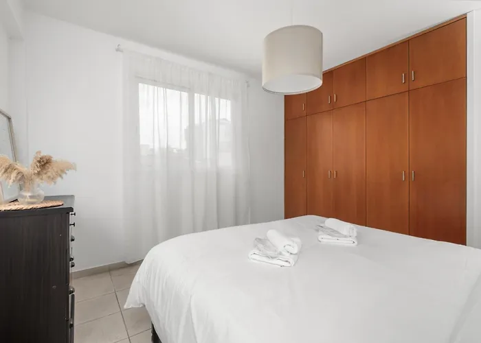 Downtown Stadium 3 Bedroom Διαμέρισμα *